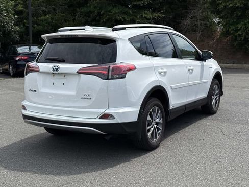 Used 2016 Toyota RAV4 XLE w/ Convenience Package AWD/4WD image 2