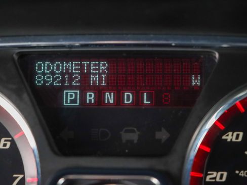 Used 2015 GMC Acadia SLT FWD image 16