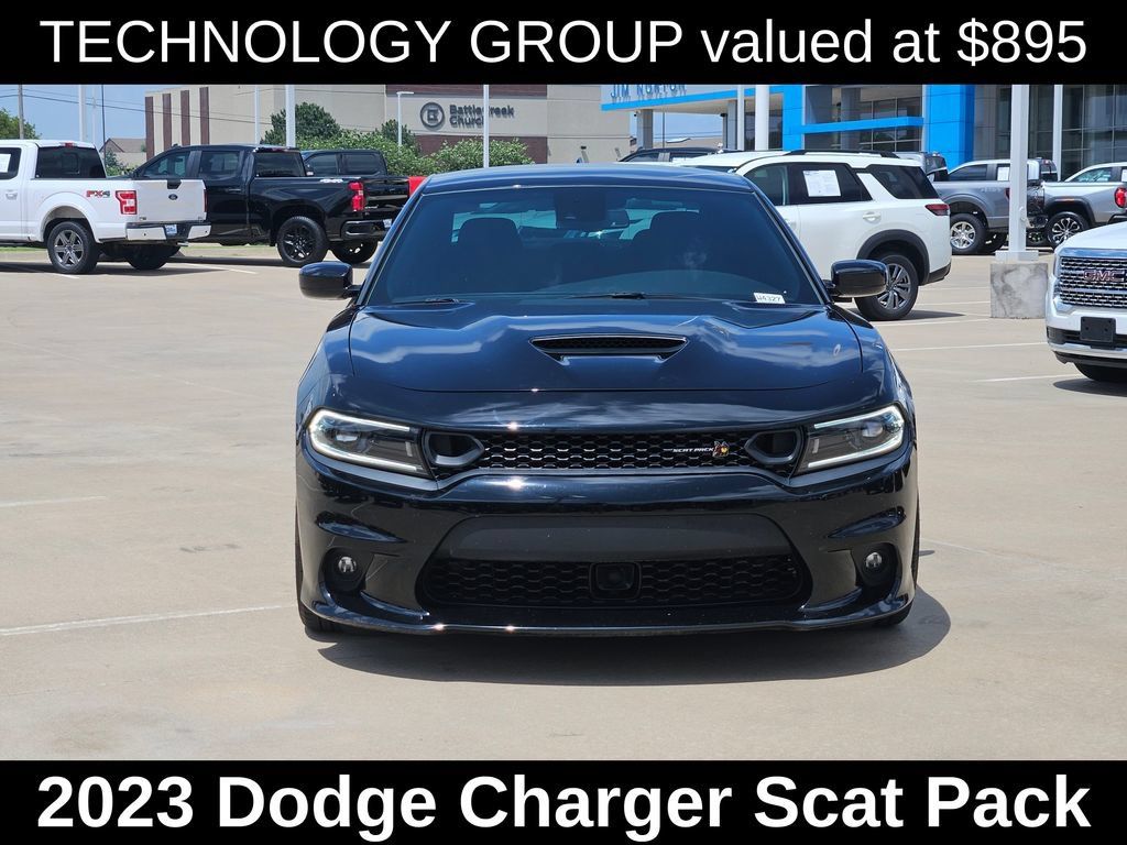 Used 2023 Dodge Charger Scat Pack w/ Technology Group RWD image 2