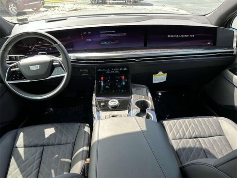 New 2026 Cadillac Escalade IQ Sport 1 w/ LPO, ONYX Package image 18