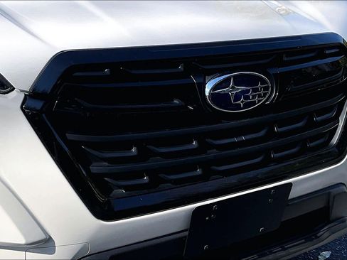 Used 2023 Subaru Forester Premium w/ Popular Package #3 image 30