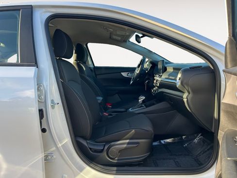 Used 2023 Kia Forte LXS image 10