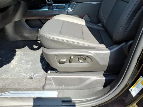 New 2026 GMC Sierra 1500 SLT w/ SLT Premium Plus Package image 13