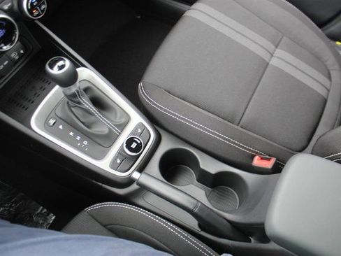 New 2026 Hyundai Venue SEL FWD image 22