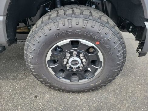 New 2027 Ford F350 Lariat w/ Tremor Off-Road Package AWD/4WD image 7