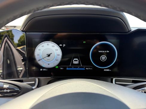 Certified 2022 Hyundai Elantra Limited image 11