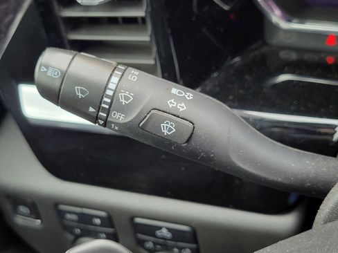 Used 2023 Chevrolet Silverado 1500 LT Trail Boss w/ Convenience Package II image 30