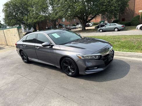 Used 2018 Honda Accord EX-L image 7