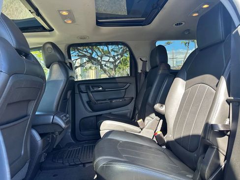 Used 2017 GMC Acadia Limited SLT image 11