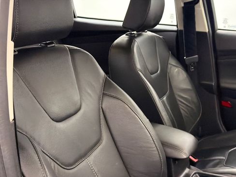 Used 2016 Ford Focus Titanium w/ Exterior Protection Package image 10