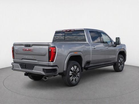 Used 2024 GMC Sierra 2500 Denali w/ Denali Reserve Package AWD/4WD image 4