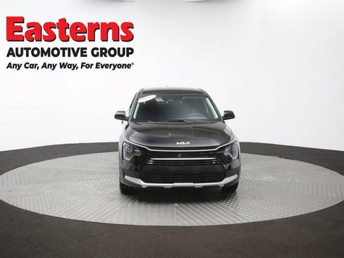 Used 2025 Kia Niro LX FWD image 39