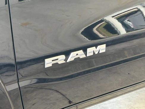 Used 2025 RAM 1500 Laramie AWD/4WD image 17
