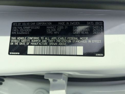 Certified 2023 Volvo XC60 B5 Plus w/ Climate Package image 19