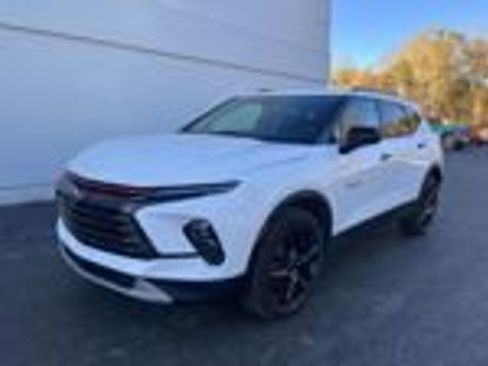 Used 2024 Chevrolet Blazer LT w/ Redline Edition image 10