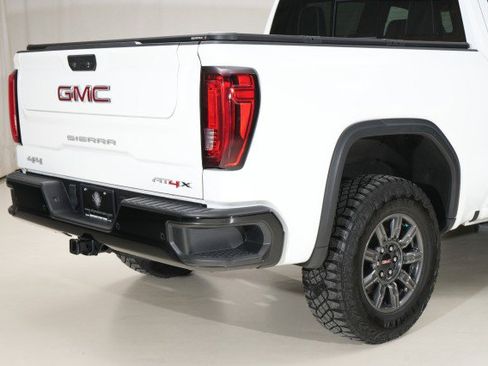 Used 2024 GMC Sierra 1500 AT4X image 23