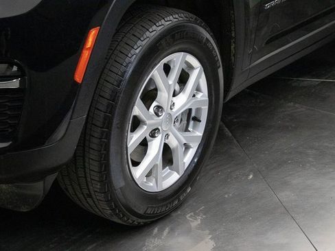 Used 2023 Jeep Grand Cherokee Limited w/ Trailer Tow Prep Group (B) image 7