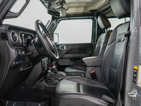 Used 2021 Jeep Wrangler Unlimited Sahara w/ Dual Top Group image 19
