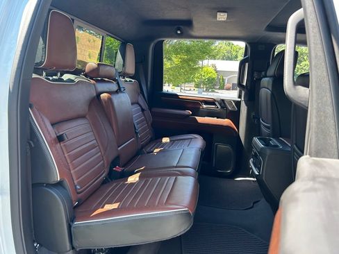 Used 2024 GMC Sierra 3500 Denali Ultimate AWD/4WD image 54