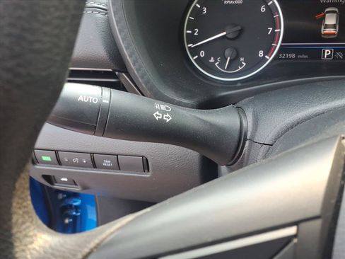 Used 2024 Nissan Sentra SV FWD image 18