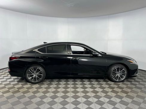 Used 2024 Lexus ES 350 w/ Premium Package image 5