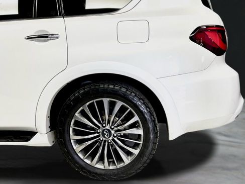 Used 2018 INFINITI QX80 4WD w/ Deluxe Technology Package image 13