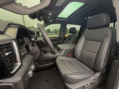 Used 2026 GMC Sierra 2500 Denali w/ Technology Package AWD/4WD image 26