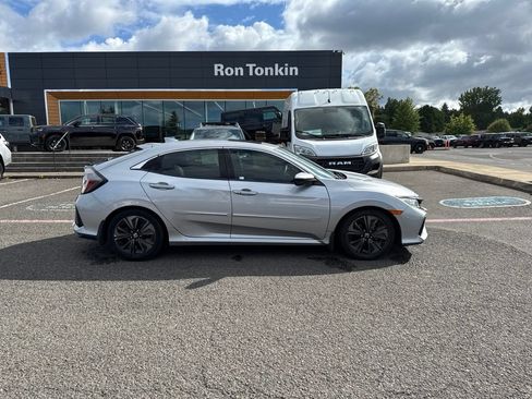 Used 2018 Honda Civic EX image 8