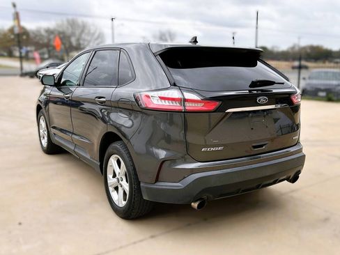 Used 2019 Ford Edge SE FWD image 8