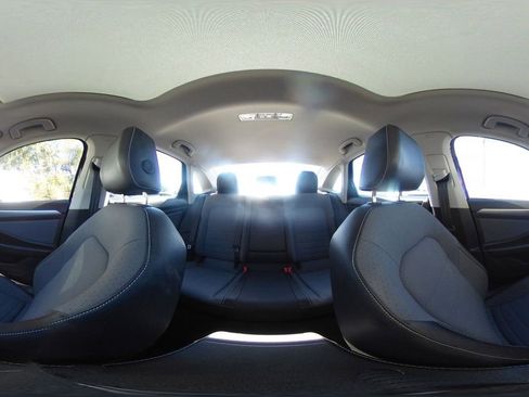 Used 2025 Volkswagen Jetta SE image 41