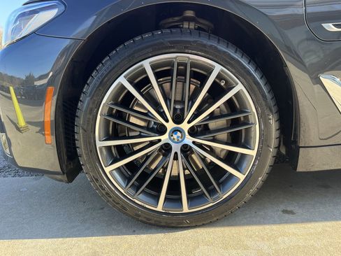 Certified 2023 BMW 530e xDrive 530e iPerformance w/ Premium Package image 13