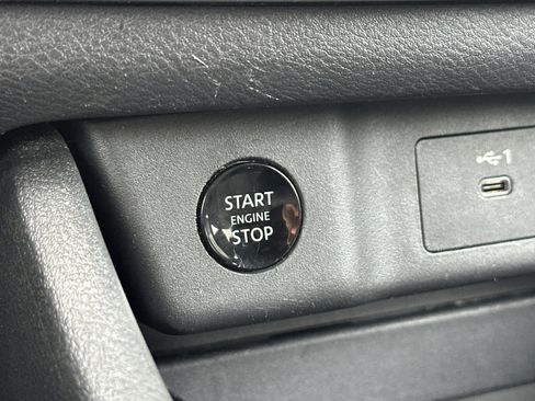 Certified 2024 Nissan Rogue SV image 22