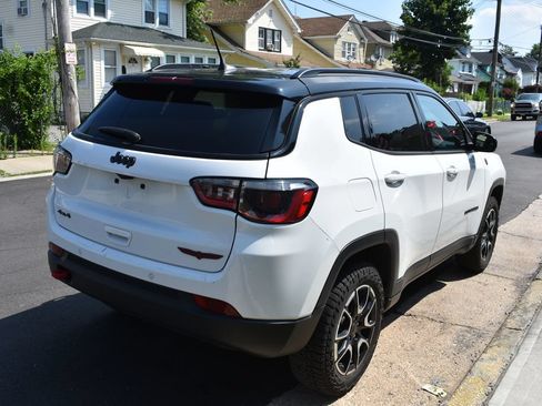 Used 2025 Jeep Compass Trailhawk AWD/4WD image 6