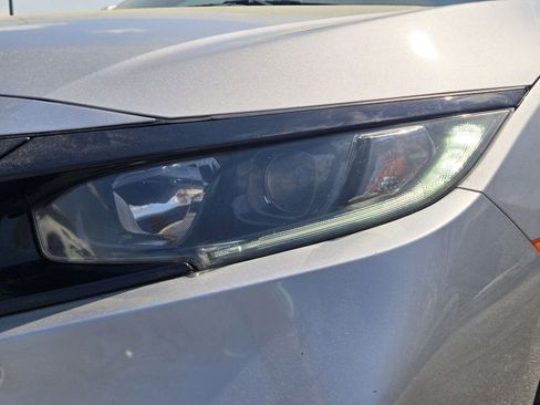 Used 2020 Honda Civic Sport image 2