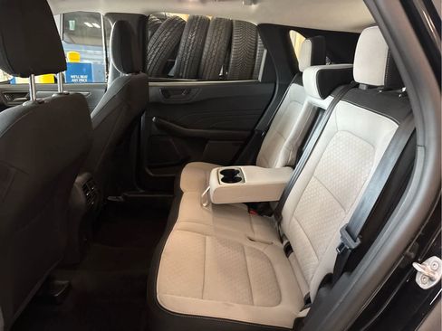 Used 2025 Ford Escape Active w/ Cold Weather Package AWD/4WD image 32