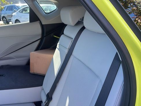 Used 2025 Hyundai Kona Limited image 30