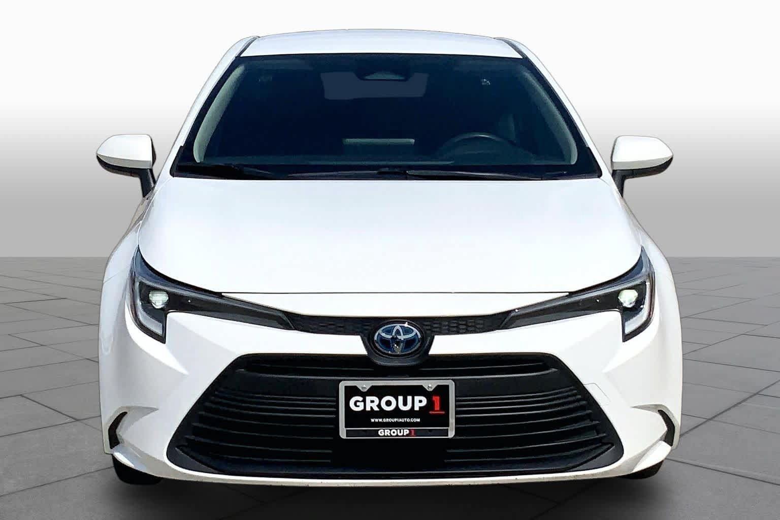 Used 2023 Toyota Corolla LE FWD image 4