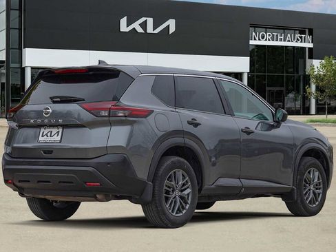 Used 2021 Nissan Rogue S image 6