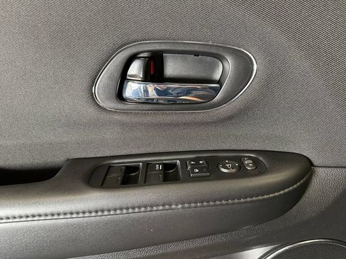 Used 2022 Honda HR-V EX image 19