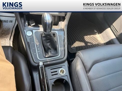 Used 2015 Volkswagen Golf SEL FWD image 22