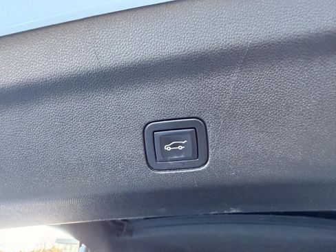 Used 2022 Chevrolet Tahoe LT w/ Luxury Package image 41