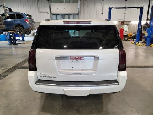 Used 2015 GMC Yukon XL Denali w/ Touring Package AWD/4WD image 6
