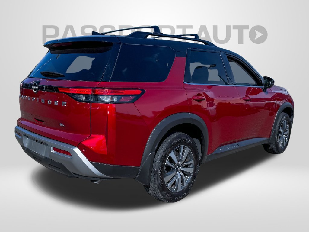 Used 2024 Nissan Pathfinder SL FWD image 5