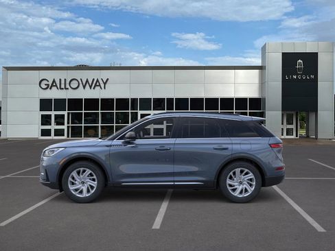 New 2026 Lincoln Corsair Premiere image 3