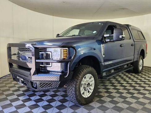 Used 2019 Ford F250 XL w/ STX Appearance Package AWD/4WD image 3