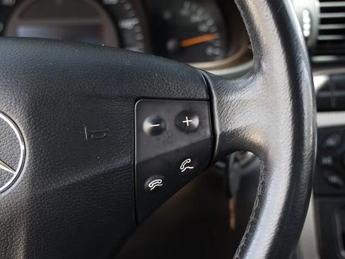 Used 2002 Mercedes-Benz C 230 Coupe image 36