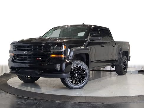Used 2018 Chevrolet Silverado 1500 LT w/ True North Edition AWD/4WD image 1