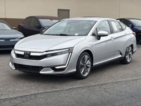 Used 2018 Honda Clarity Plug-In Hybrid image 8