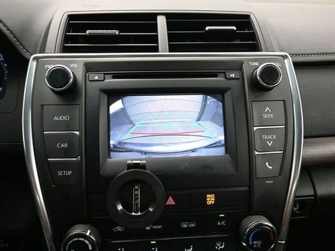 Used 2016 Toyota Camry LE image 17