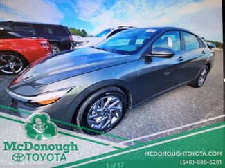 Used 2024 Hyundai Elantra SEL image 1